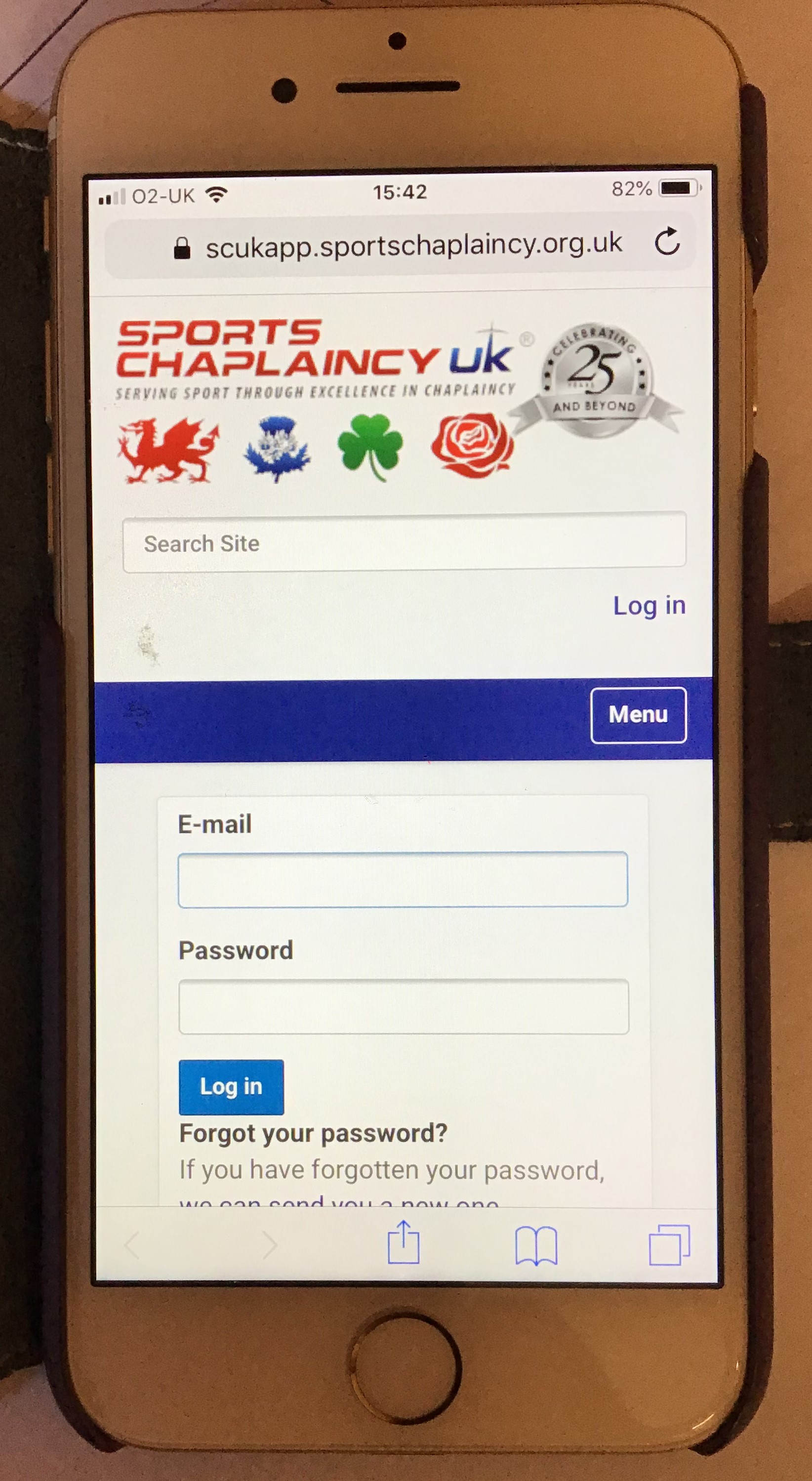 iphone safari login.jpeg